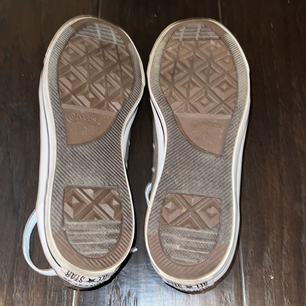 Converse - Picture 4 of 4